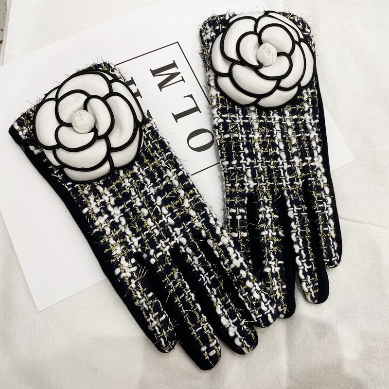 Brand designer Winter Gloves Warm Plus Velvet Thicken Touch Screen Cashmere Mittens Grid Big Flower Gloves for womeninvierno
